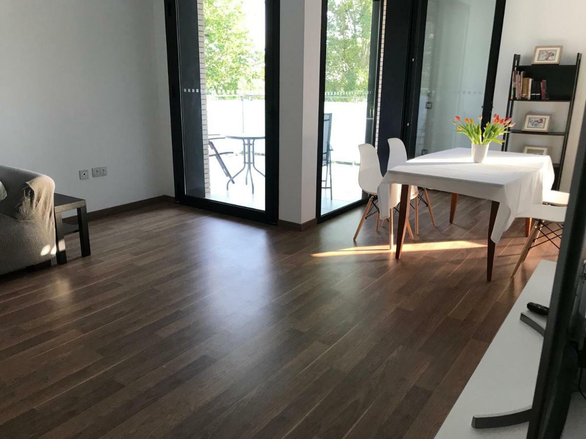 Casals Apartment ซาลอว์ ภายนอก รูปภาพ