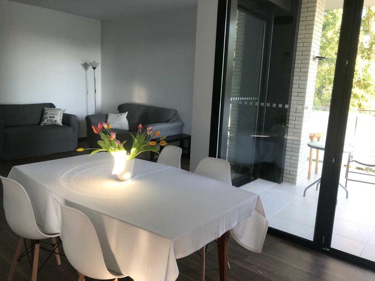 Casals Apartment ซาลอว์ ภายนอก รูปภาพ